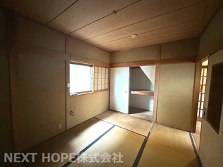 【和室】 | 川西市錦松台中古テラスハウス | １階和室６帖です♪足を伸ばして寛げる居室ですが、思い切って洋室の変更してみませんか？お好きなリフォームが楽しめます！！※リフォーム費用は別途要です。