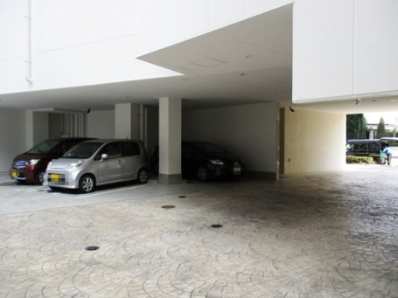 KAGAYAKI SQUAREの駐車場