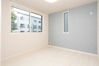 【寝室】 | シャーメゾン　宇賀野 | 角部屋なので２面窓があります