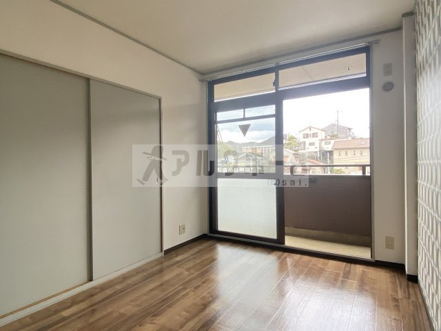 パラシオン旭ヶ丘の洋室