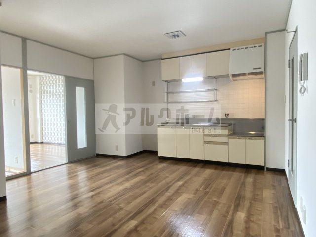 パラシオン旭ヶ丘の居間・リビング