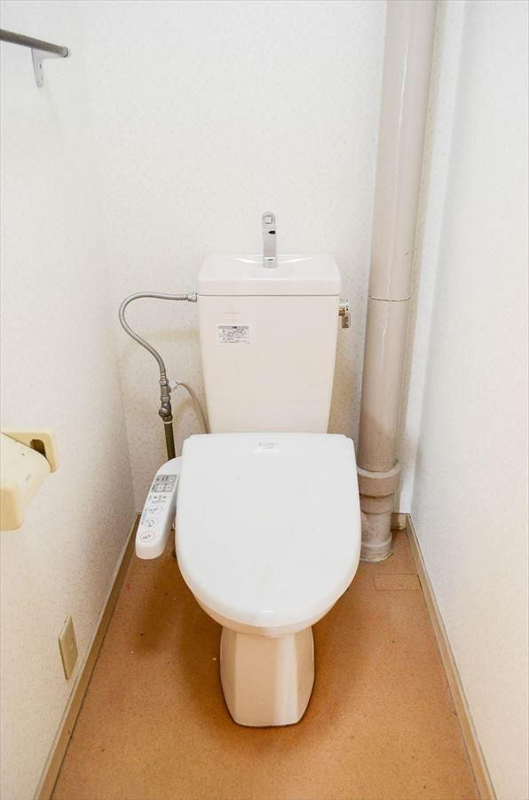 サンコーポ国分のトイレ|快適な温水洗浄便座トイレです