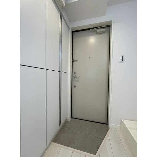 エクセラン高砂の玄関