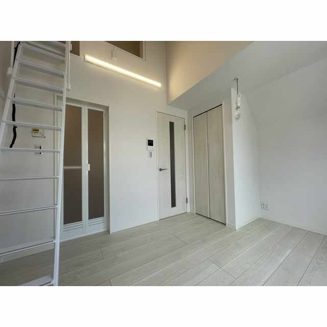 エクセラン高砂の洋室