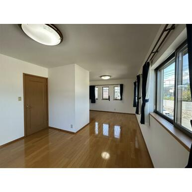 すずかけ台貸家の洋室