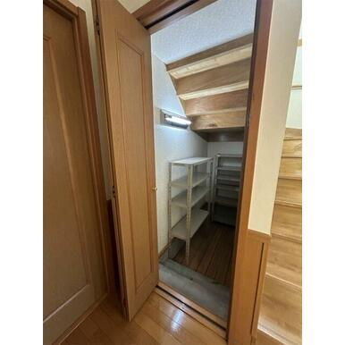 すずかけ台貸家の収納