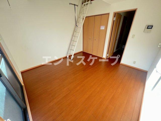 メゾン飯塚の居間・リビング|高崎、前橋エリアのお部屋探しはエンドスケープまで！お客様の理想お聞かせ下さい♪