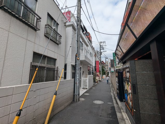 台東区根岸１丁目の売地の前面道路含む現地写真