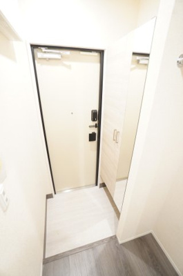 【玄関】 | リンカーン源 | ※同物件・反転タイプの写真です。