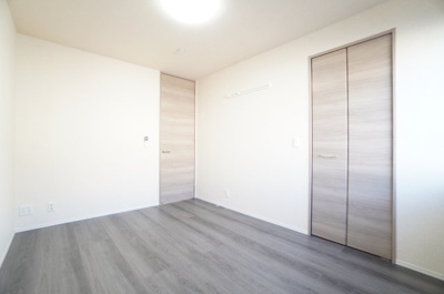 【洋室】 | リンカーン源 | ※同物件・反転タイプの写真です。