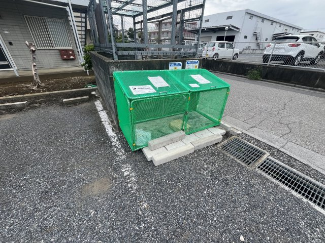 フローラルアイダE棟のその他共用部分|敷地内ゴミ置き場あります