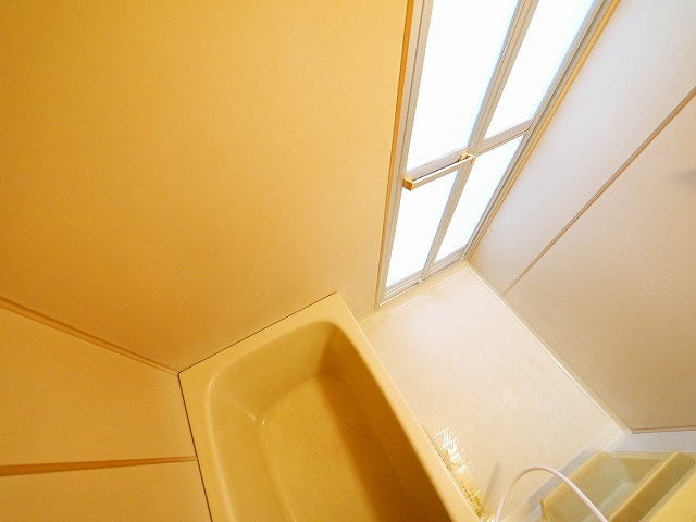 グローバルプラザの浴室|コンパクトで使いやすいお風呂です