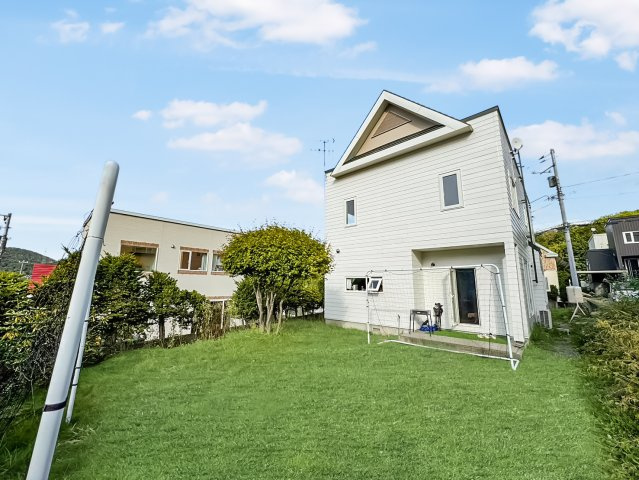 西区平和3条７丁目　一戸建ての庭|広々とした庭☆子供の遊び場としても☆