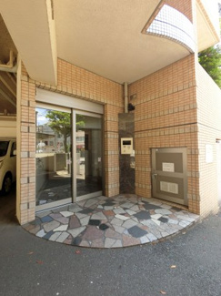 【エントランス】