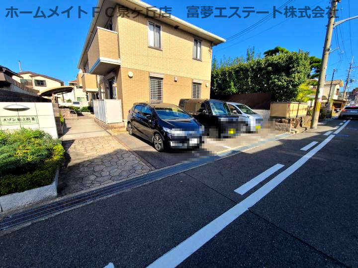 メゾン松之浜Ⅱの駐車場