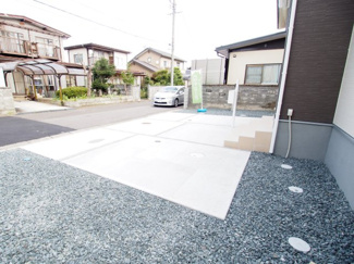 【駐車場】