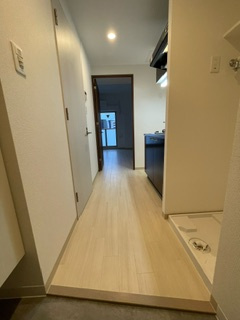 【玄関】 | ワールドアイ阿波座WEST