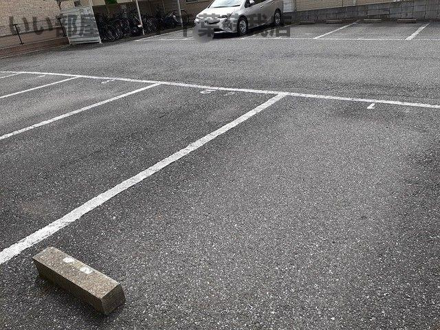 Ｔ＆ＭⅡの駐車場|駐車スペースもあります