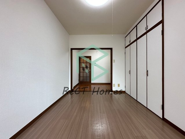 MISTRAL岡田の居間・リビング