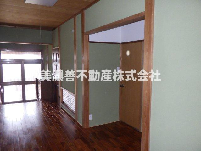 ６３５７４　各務原市那加前野町三丁目中古戸建ての内装