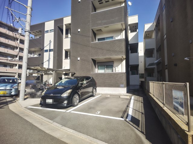 フジパレス畷南野ベータの駐車場