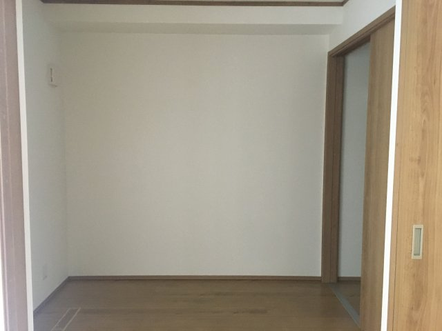 ポルトボナーの洋室