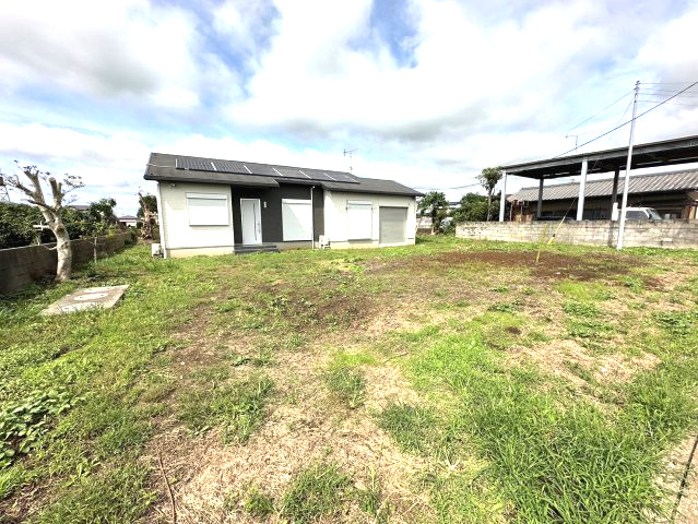 香取市府馬　平家中古戸建の外観|内装リフォーム済み令和6年9月 ３LDK+ビルトインガレージ（リモコンシャッター）敷地約182坪
トイレ2ヶ所あり