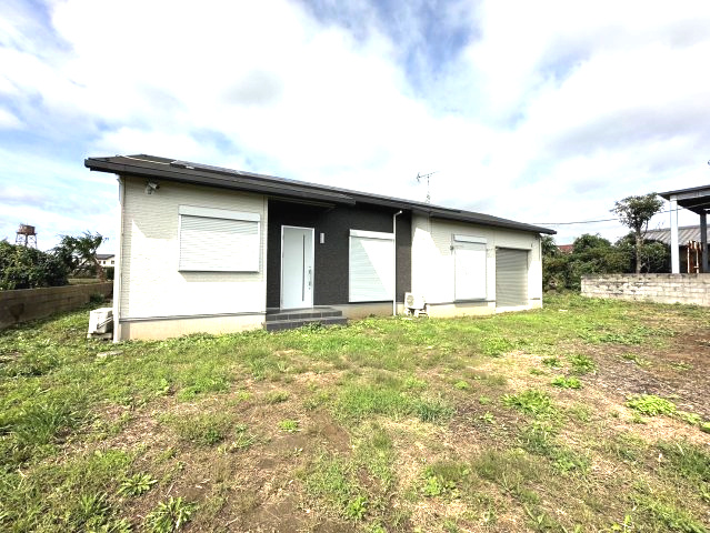 香取市府馬　平家中古戸建の外観|内装リフォーム済み令和6年9月 ３LDK+ビルトインガレージ（リモコンシャッター）敷地約182坪
トイレ2ヶ所あり
