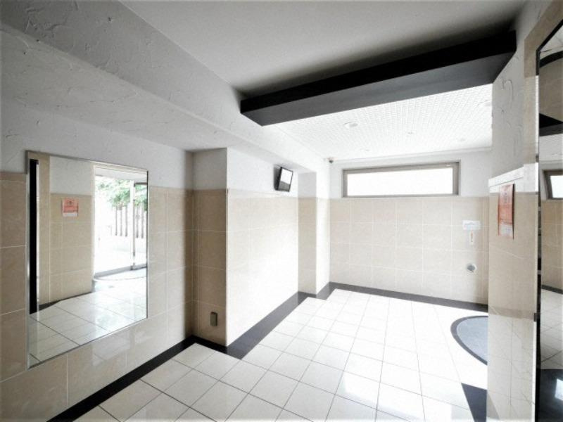 S-FORT江坂Fioreのエントランス