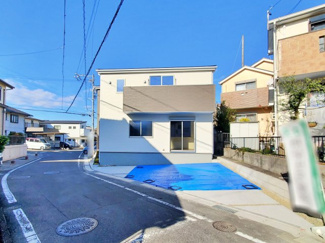 【前面道路含む現地写真】