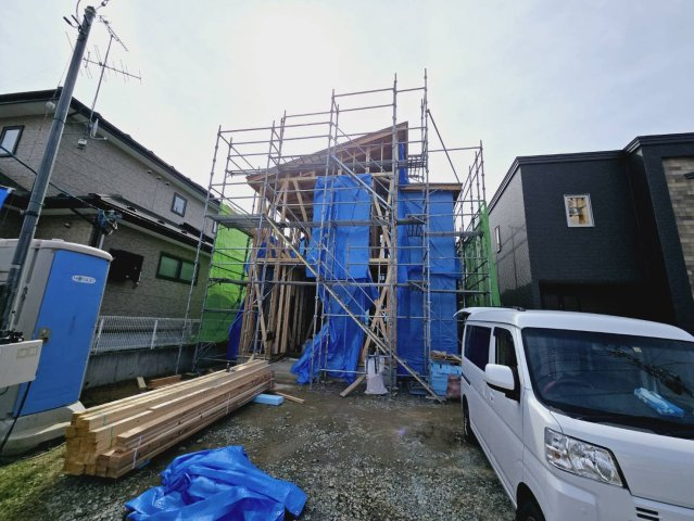 八戸市新井田西1丁目の前面道路含む現地写真