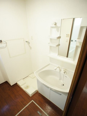 【独立洗面台】 | レジデンス・ノヴァG | 洗髪洗面化粧台、洗濯機置き場があります♪