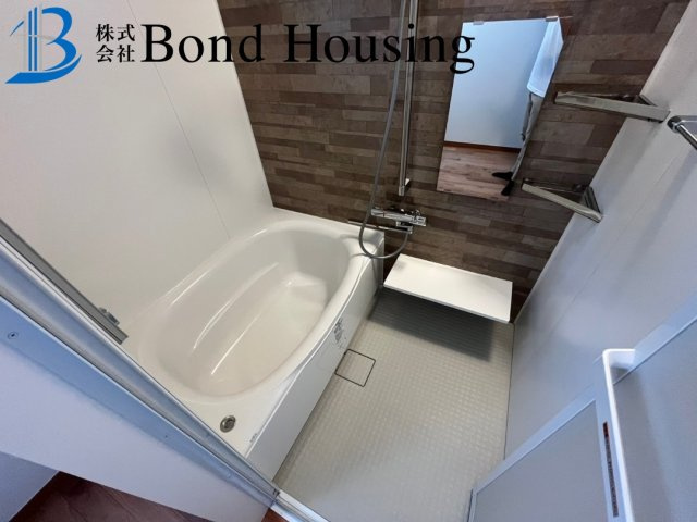 「倉庫つき」「屋根付きガレージ」大久保町八木 築23年の浴室
