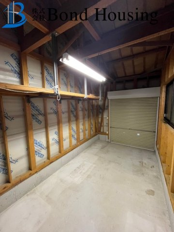 「倉庫つき」「屋根付きガレージ」大久保町八木 築23年のその他