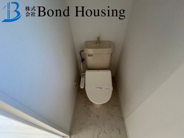 「倉庫つき」「屋根付きガレージ」大久保町八木 築23年のトイレ