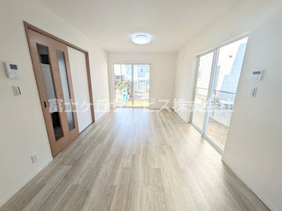 【居間・リビング】 | 豊橋市若松町 中古戸建て  | リビングです