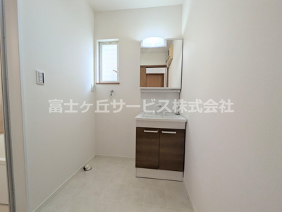 【独立洗面台】 | 豊橋市若松町 中古戸建て  | 独立洗面台です