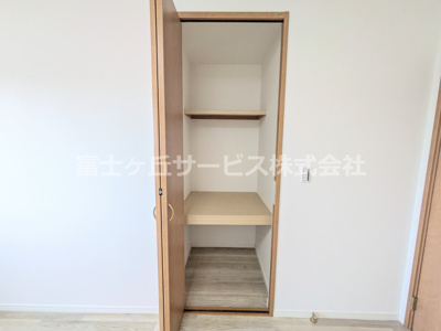 【収納】 | 豊橋市若松町 中古戸建て  | 寝室の収納です