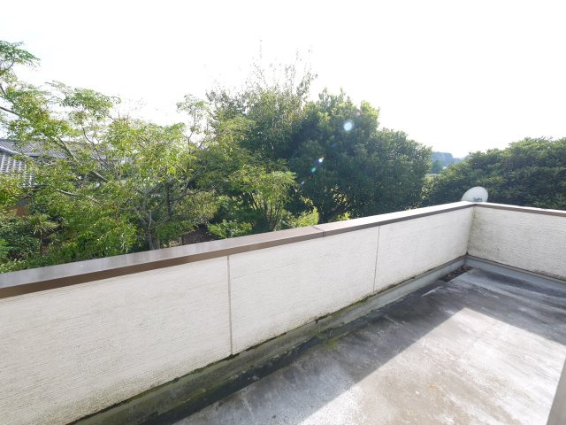 山武市津辺　大型中古戸建のバルコニー|敷地約514坪 7SSLDKK+２SSSSK平家2世帯住宅 社宅などに JR総武本線成東駅徒歩約9分