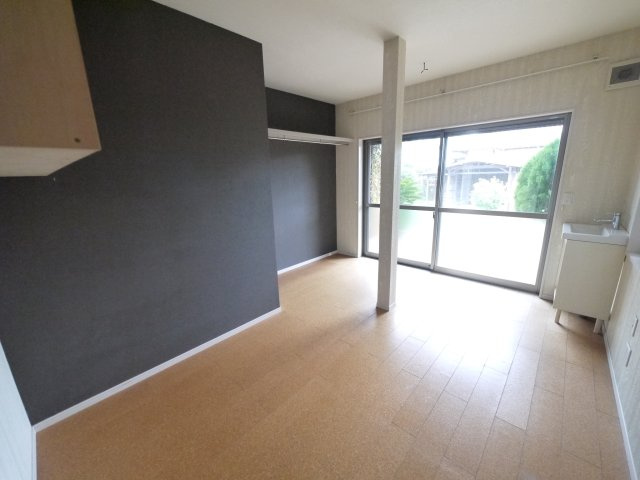 山武市津辺　大型中古戸建の洋室|敷地約514坪 7SSLDKK+２SSSSK平家2世帯住宅 社宅などに JR総武本線成東駅徒歩約9分