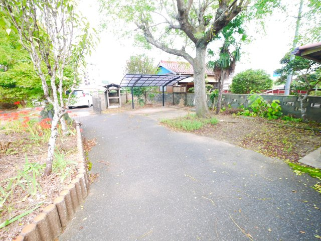 山武市津辺　大型中古戸建の庭|敷地約514坪 7SSLDKK+２SSSSK平家2世帯住宅 社宅などに JR総武本線成東駅徒歩約9分