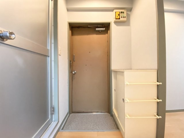 レギャン戸越の玄関