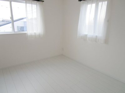 【洋室】 | CLEIAS TOWN水戸市東野町【全2棟】 | 居室■収納も充実！明るい居室