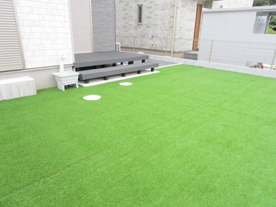 【庭】 | CLEIAS TOWN水戸市東野町【全2棟】 | 庭■うれしいウッドデッキ設置済み
