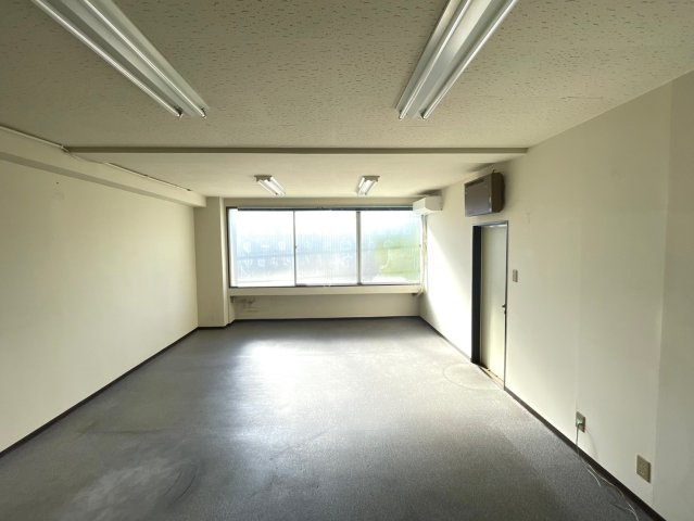 一つ山ビルの内装