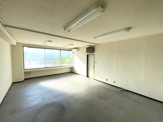 一つ山ビルの内装