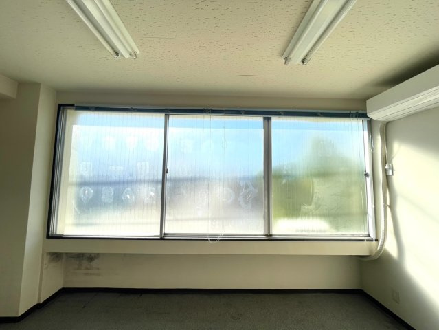 一つ山ビルの内装