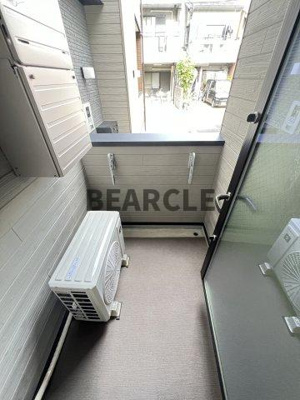 【バルコニー】 | Luna Terrace | 外からの目が気にならないバルコニーで洗濯物が干せます