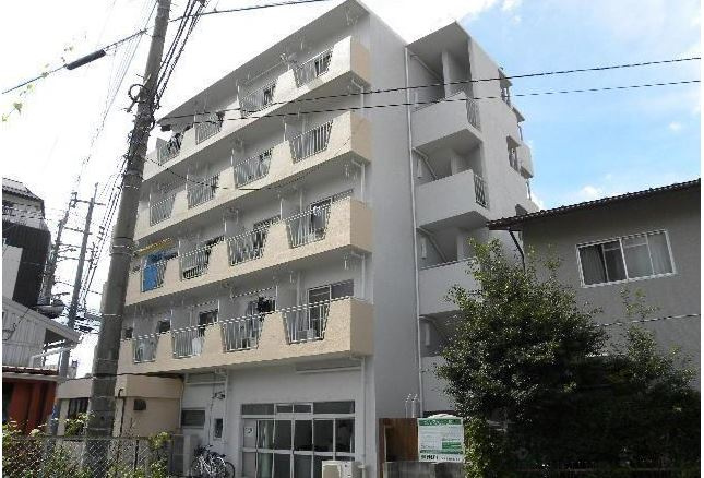 ベルヴィーユ松山の外観