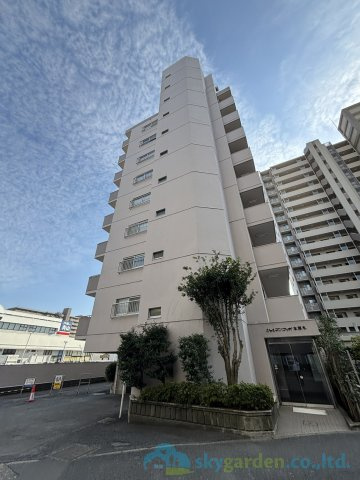 シャルマンコーポ本厚木の外観